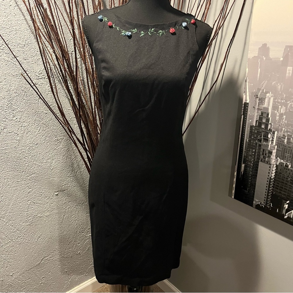 🍒MISS DOHEY VINTAGE 1990S BLACK SLEEVELESS DRESS WITH FLOWERS AIZE 6🍒